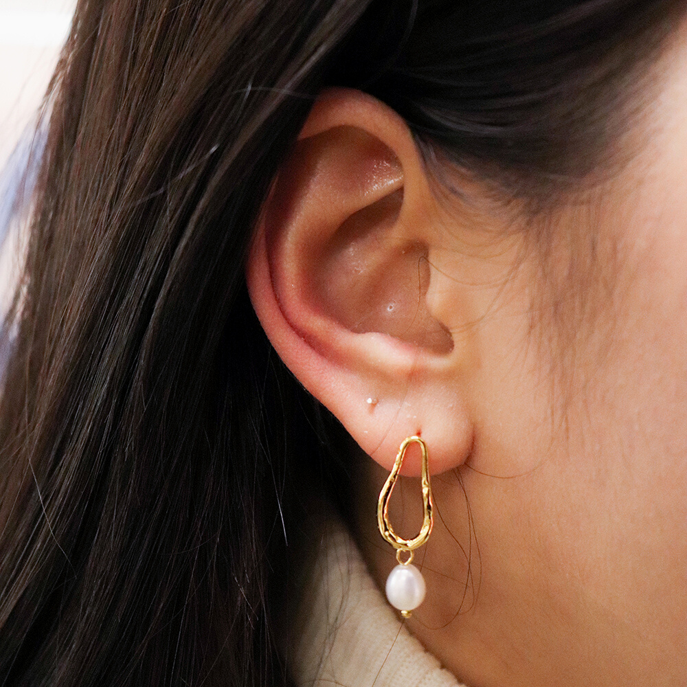 AVELINE PEARL EARRINGS - elizabeth + Bern