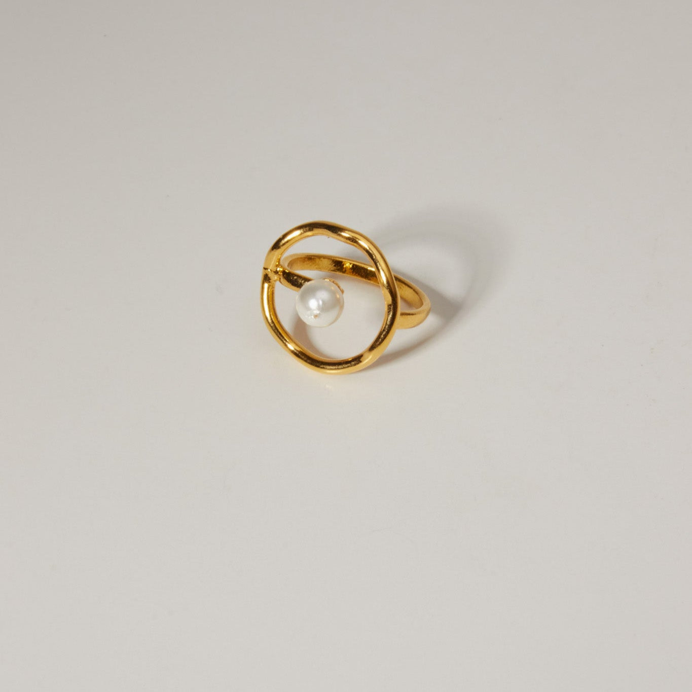One Pearl Ring
