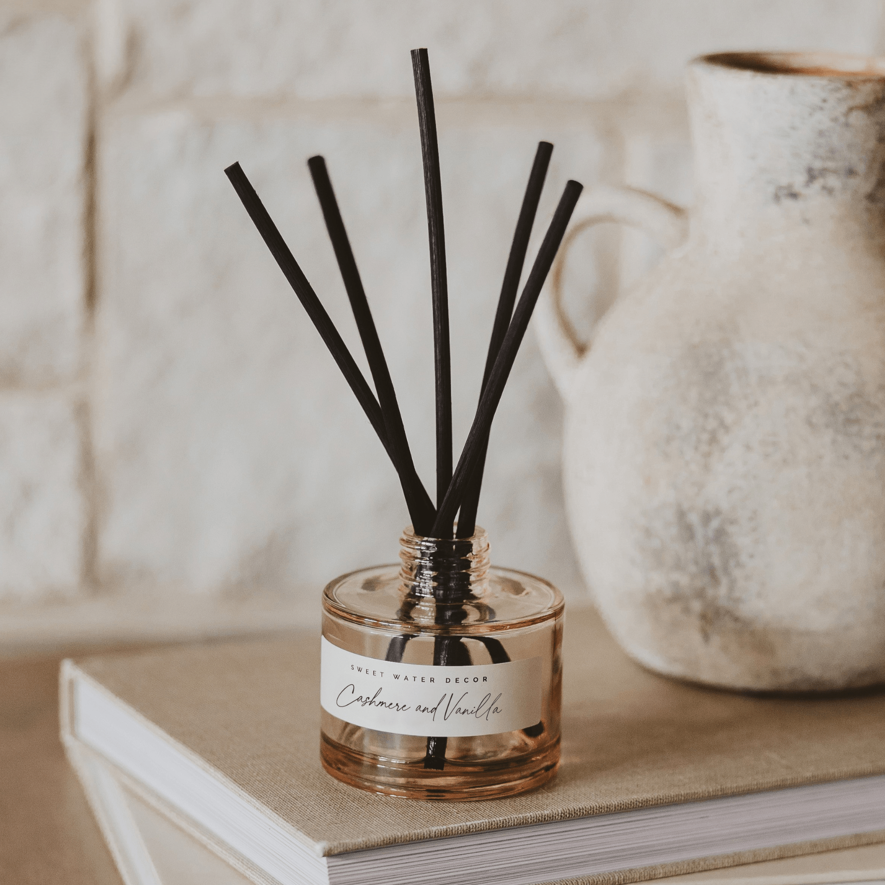 Cashmere and Vanilla Tinted Glass Jar Reed Diffuser - elizabeth + Bern