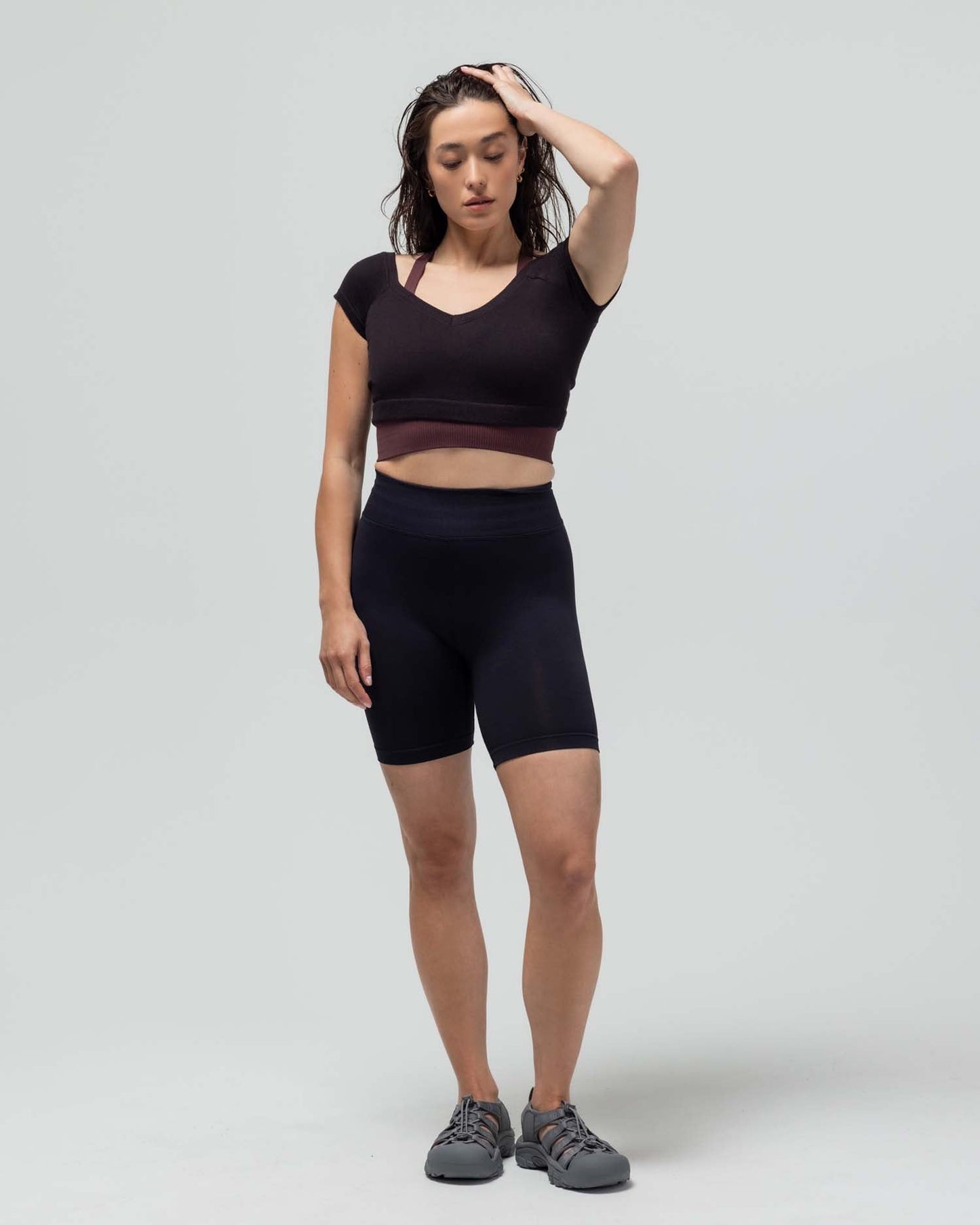 RIBBED CAP SLEEVE CROP TOP