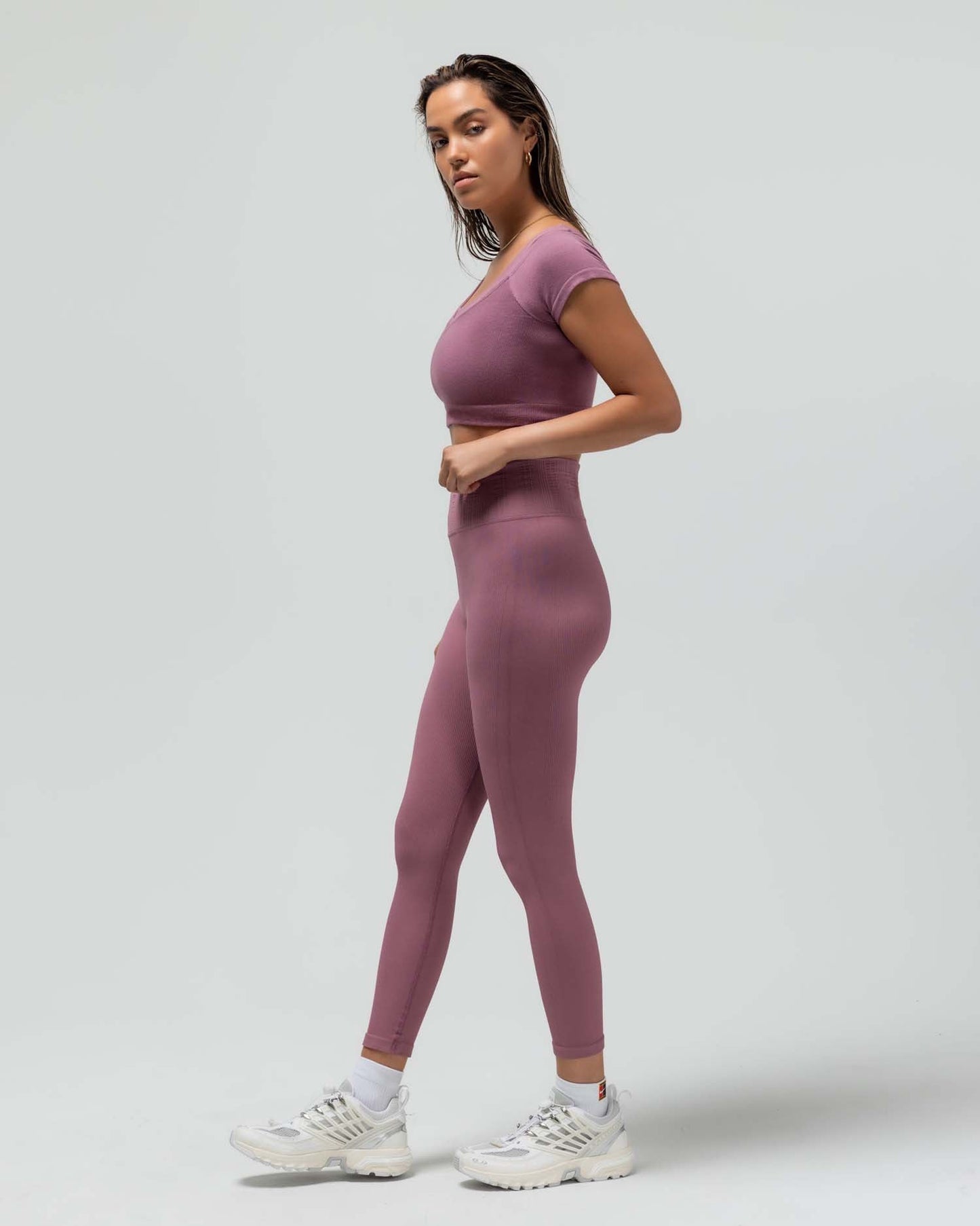 RIBBED CAP SLEEVE CROP TOP