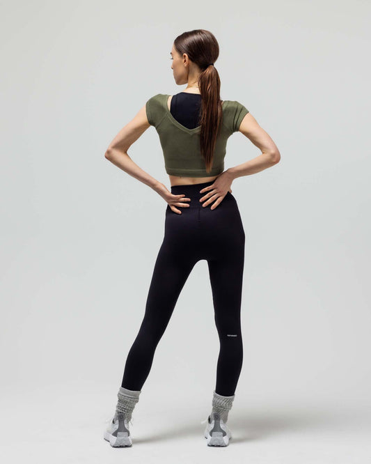 RIBBED CAP SLEEVE CROP TOP