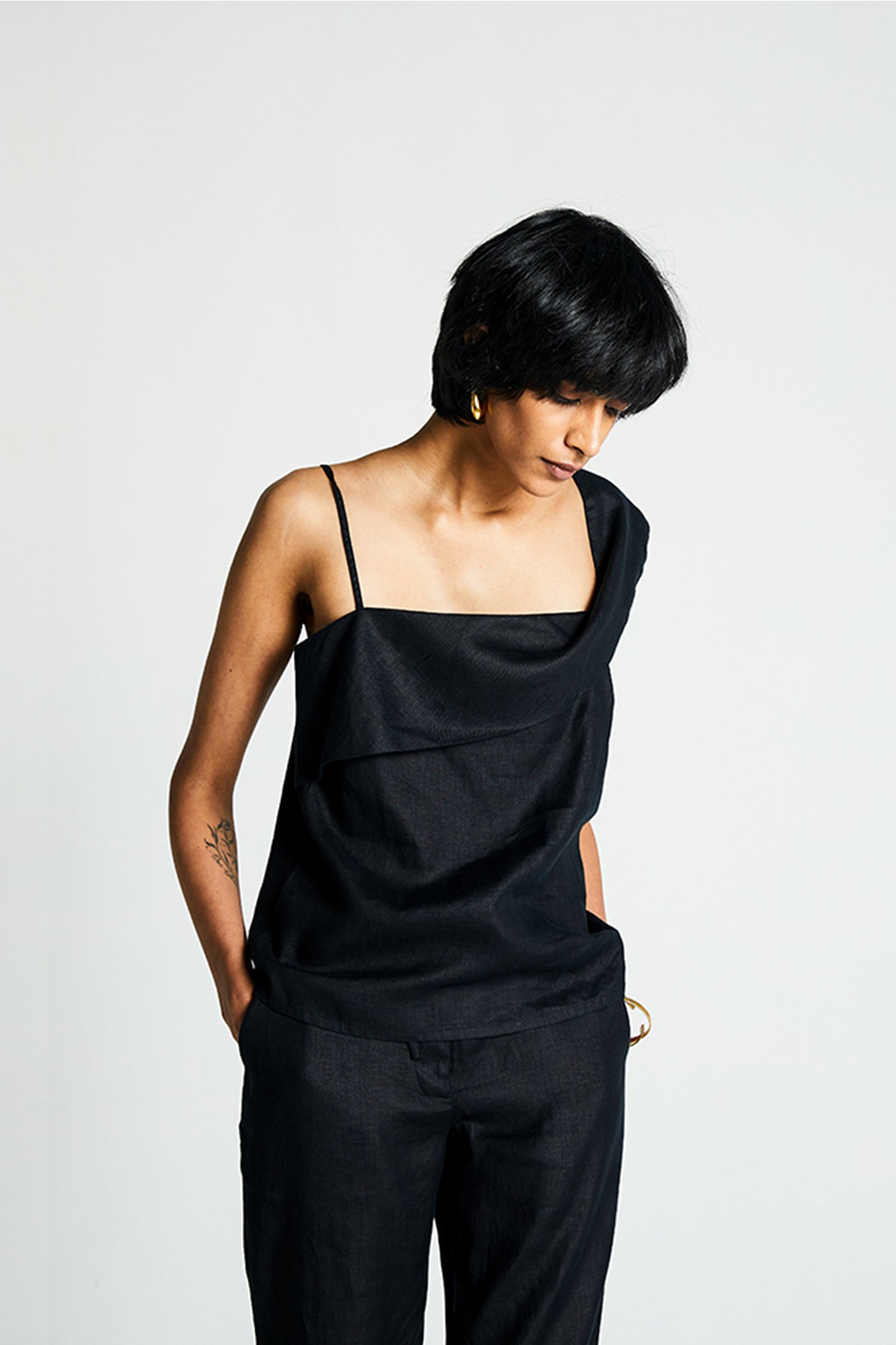 The Wandering Wave Top in Black - elizabeth + Bern