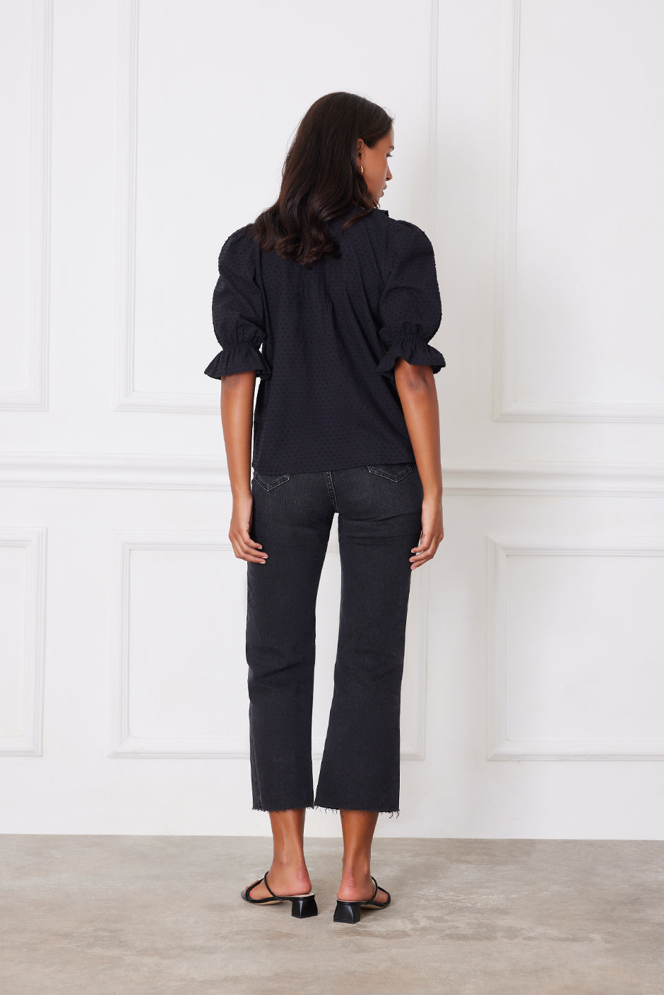 Chloe Shirt in Black Solid