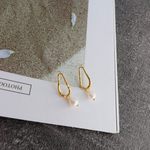 AVELINE PEARL EARRINGS - elizabeth + Bern