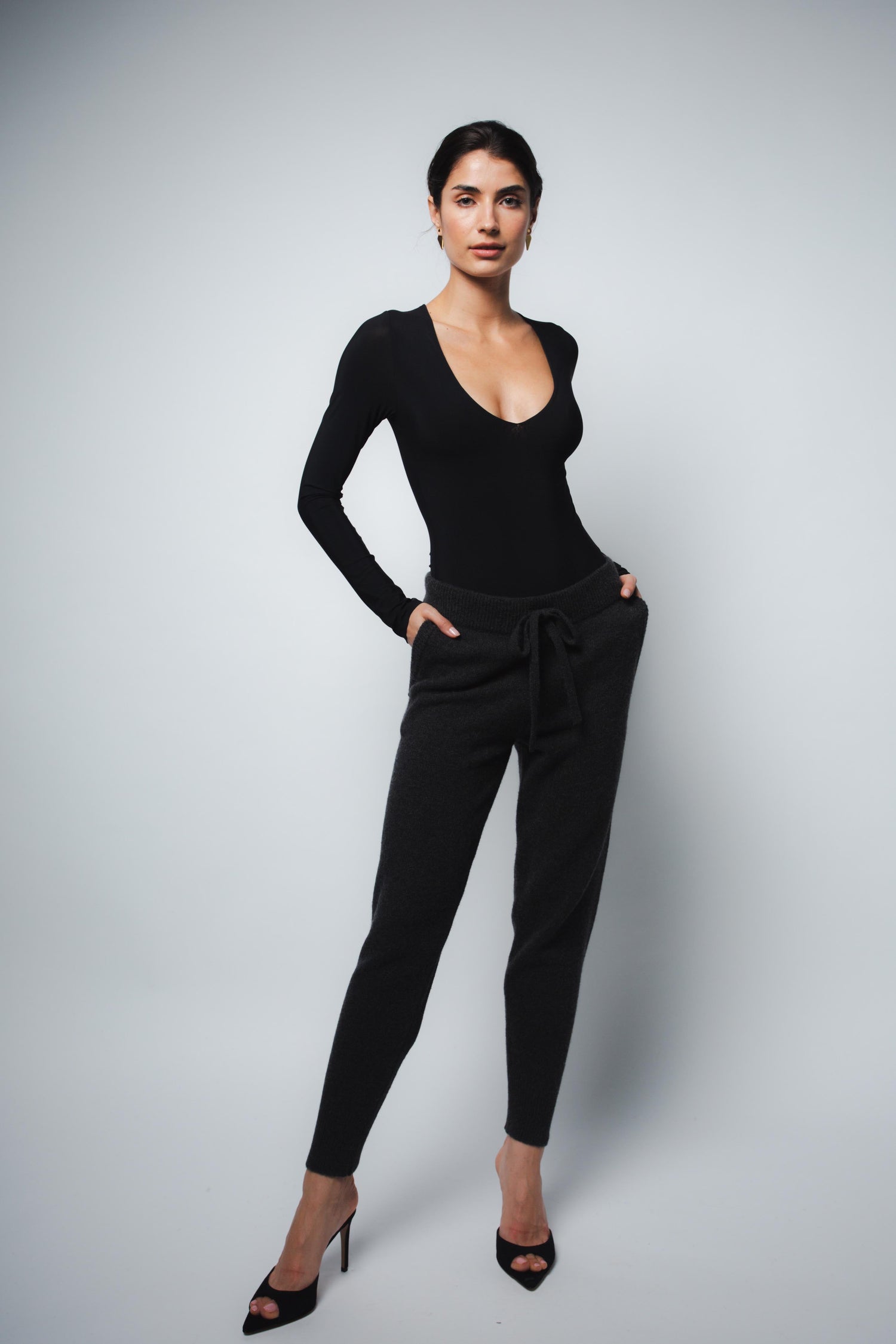 NOVA DOUBLE LAYER V-NECK BODYSUIT IN BLACK
