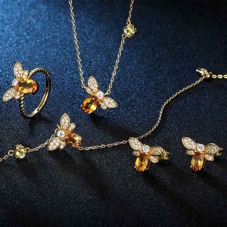 L’Abeille Dorée Necklace