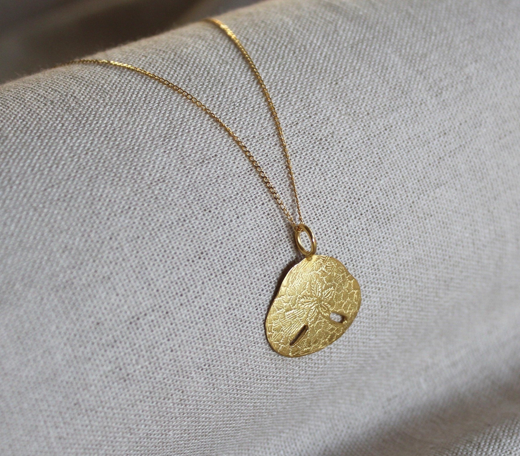 Sand Dollar Necklace - Gold Plated.