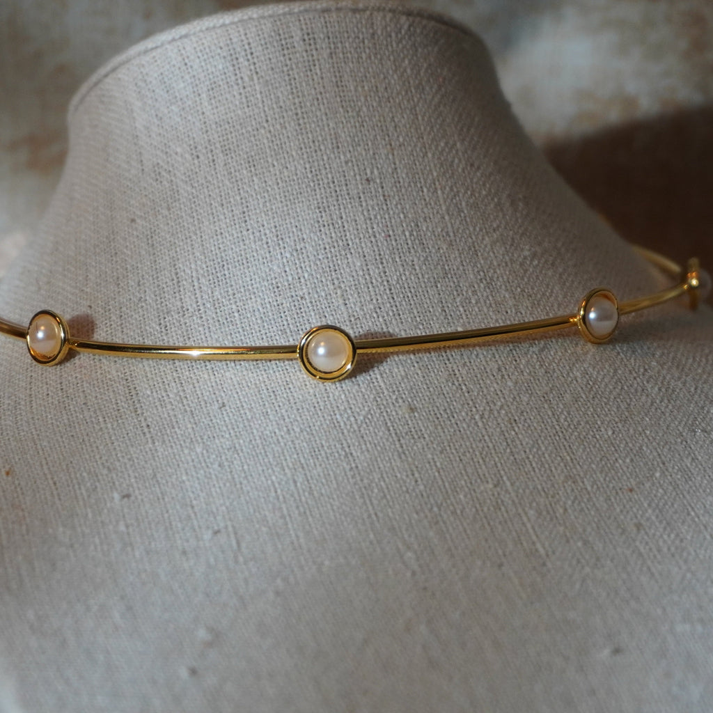 Pearl Aura Choker