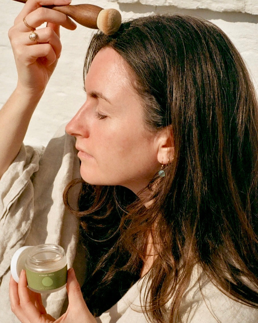 Organic Dry Shampoo by Tread Well