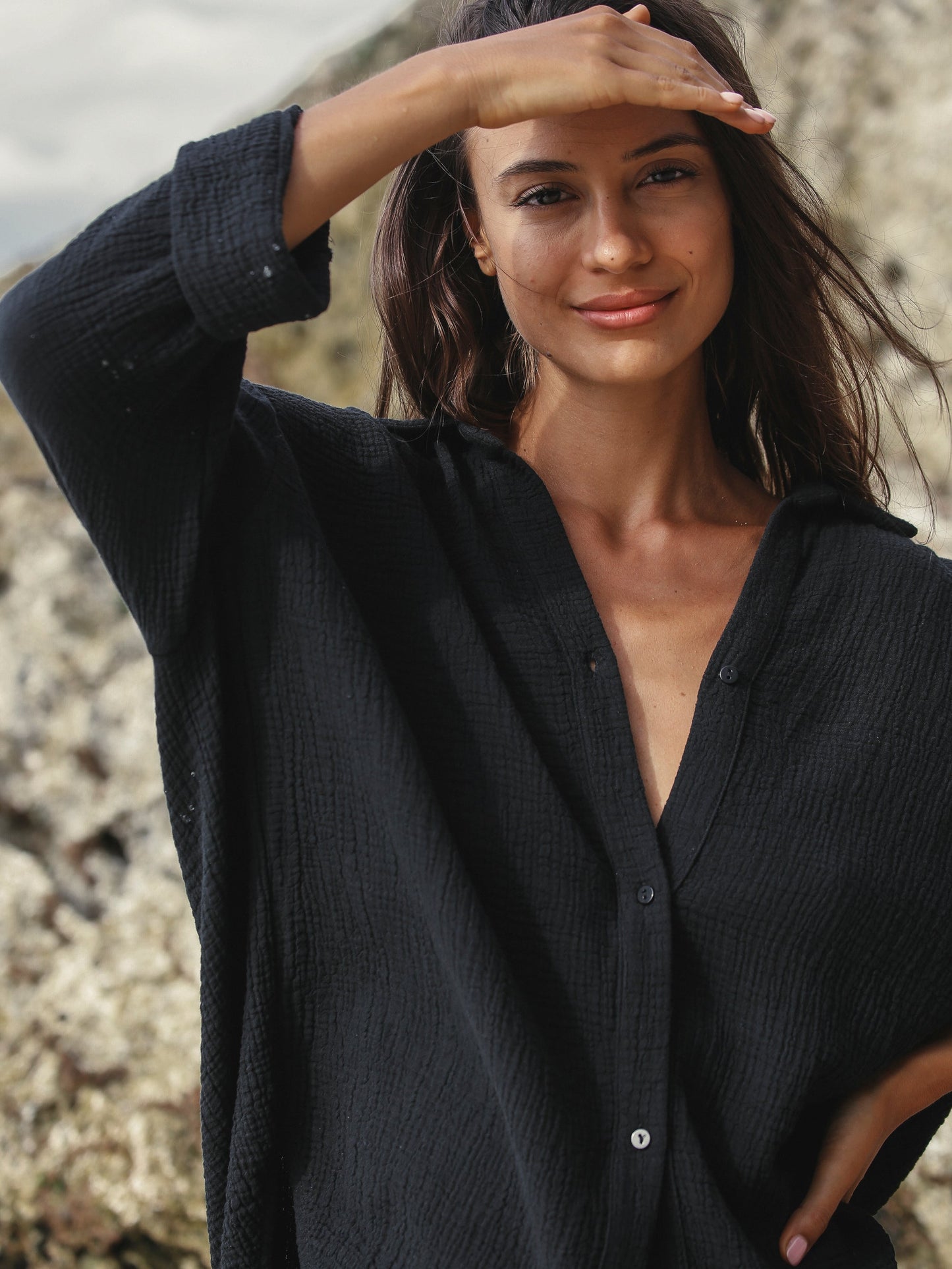 Echo Maxi Shirt - Black - elizabeth + Bern