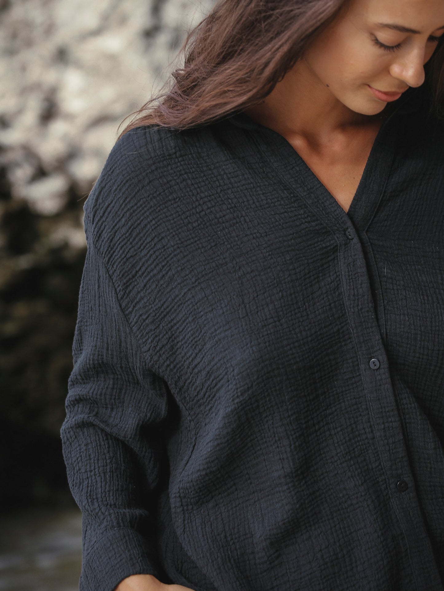 Echo Maxi Shirt - Black - elizabeth + Bern