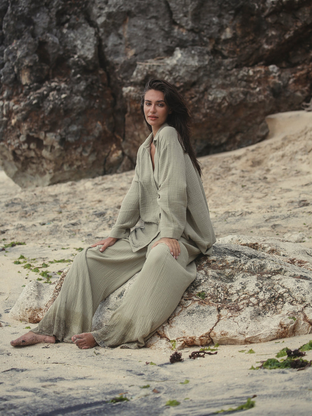 Echo Maxi Shirt - Khaki Green - elizabeth + Bern