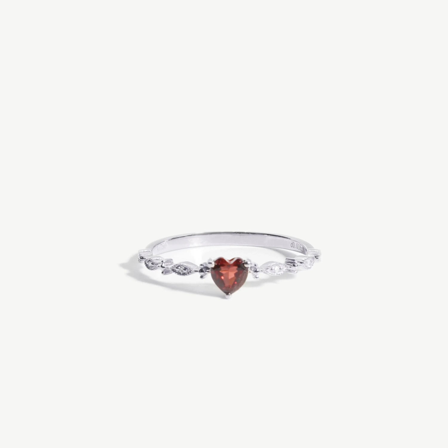 Guerilla Choice Royal Heart 18K White Gold Love Ring
