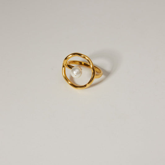 One Pearl Ring