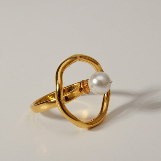 One Pearl Ring