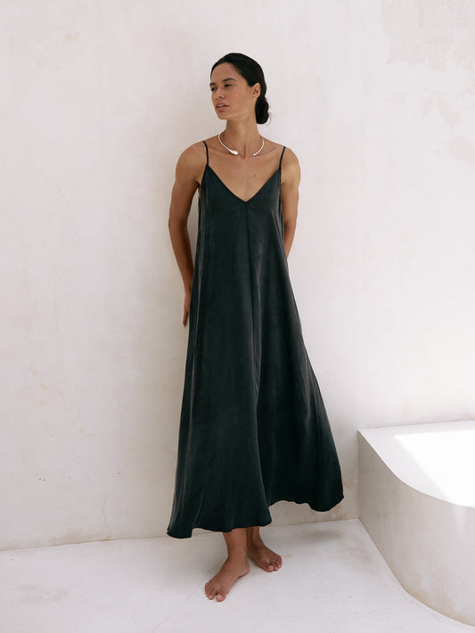 Lucid Flow Maxi Dress - Black - elizabeth + Bern