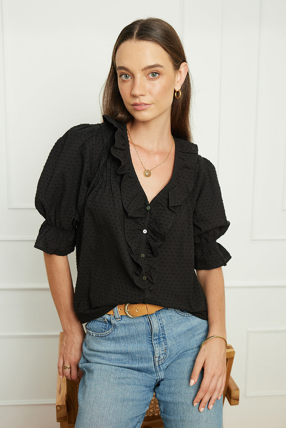 Chloe Shirt in Black Solid