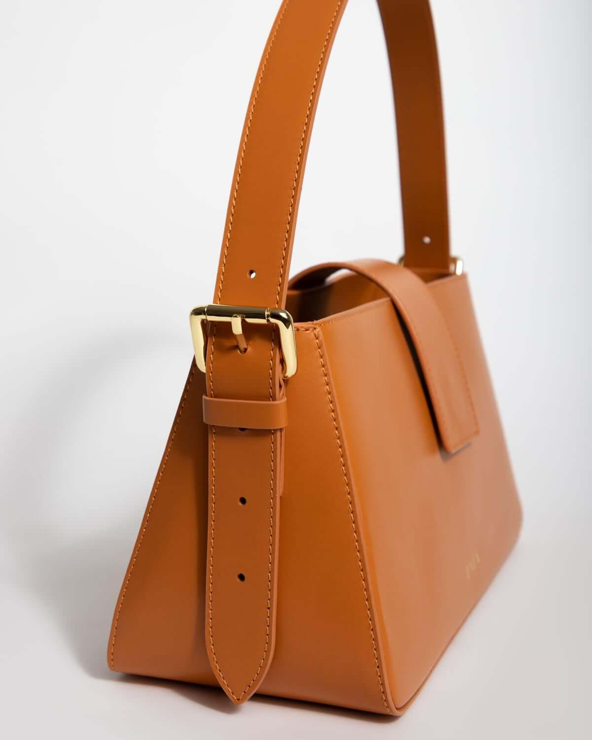 BELONA Hobo Bag - Cognac.