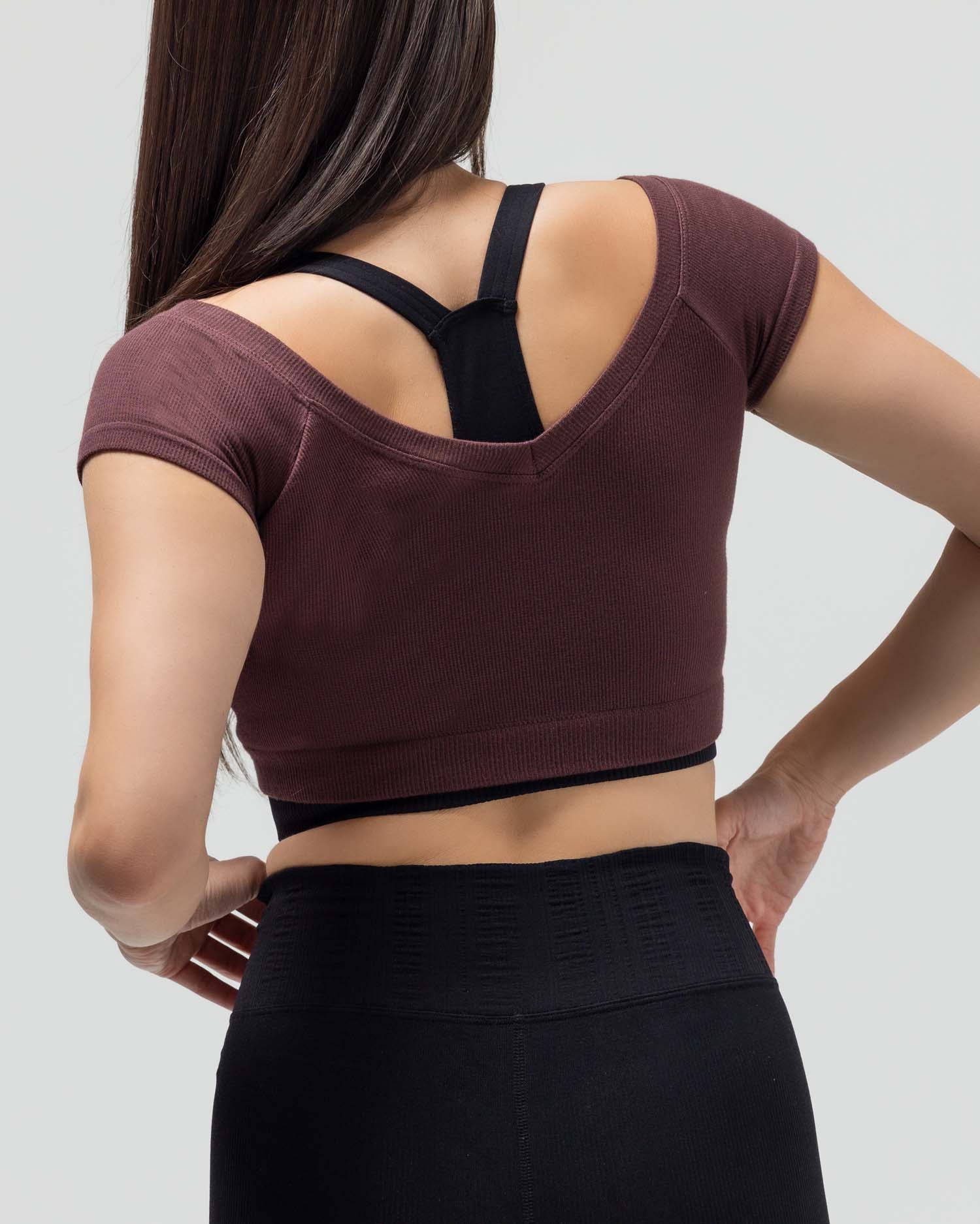 RIBBED CAP SLEEVE CROP TOP